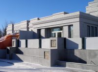 Planters and temporary railing at the East edge of the portico platform (20 Feb 2012).