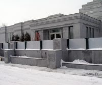 The decorative stone pieces are in place on the East wall of the platform (6 Mar 2012).