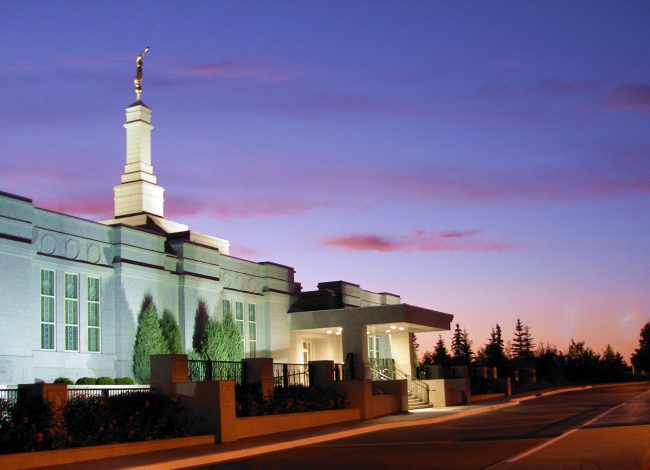 Temple, at twilight on 19 August 2006.